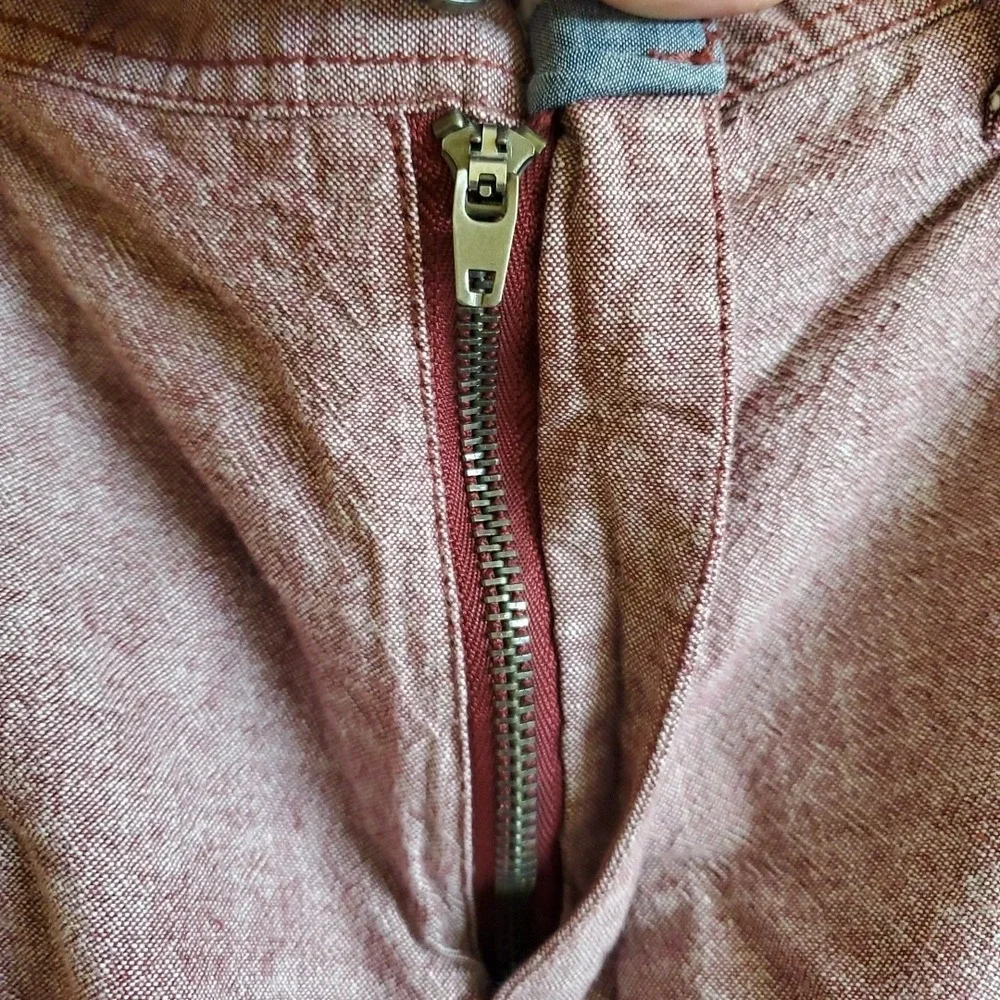Modern Amusement Men's‎ Cotton Chino Shorts Size 32 Red